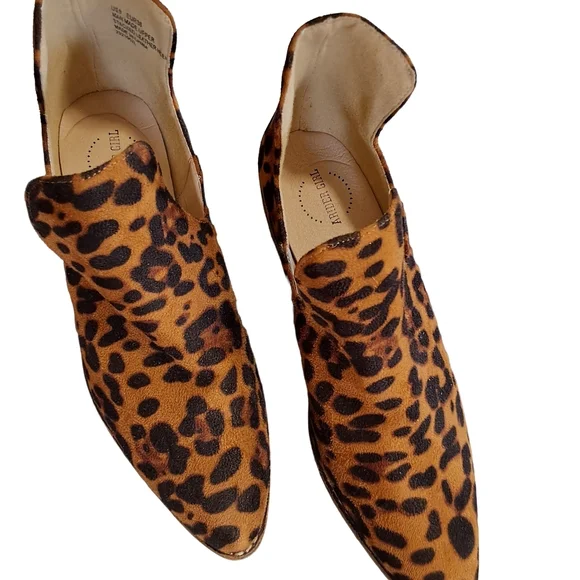 Buckle Leopard Print Ankle Boots - Picture 2 of 7